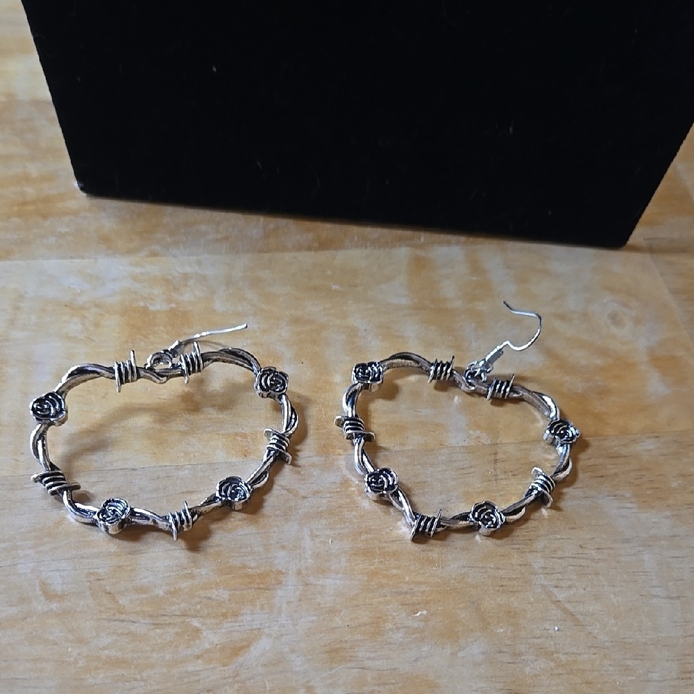 Elegant Silver Floral Hoop Earrings NWOT